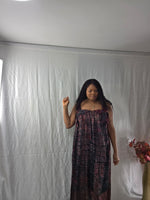 Load image into Gallery viewer, Sleeveless Dress With Pockets.
